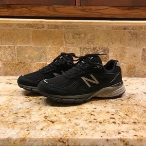 New balance 990 v4